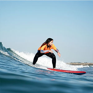 Intermediate surf course in El Palmar for children