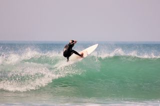 Surfcamp y cursos de surf Semana Santa el palmar