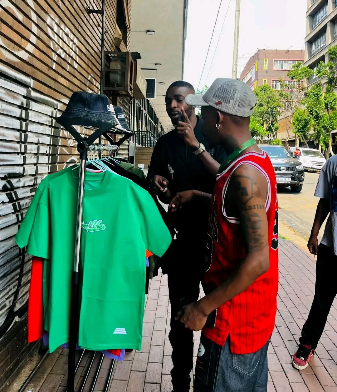 OOPSWEAR SA street style