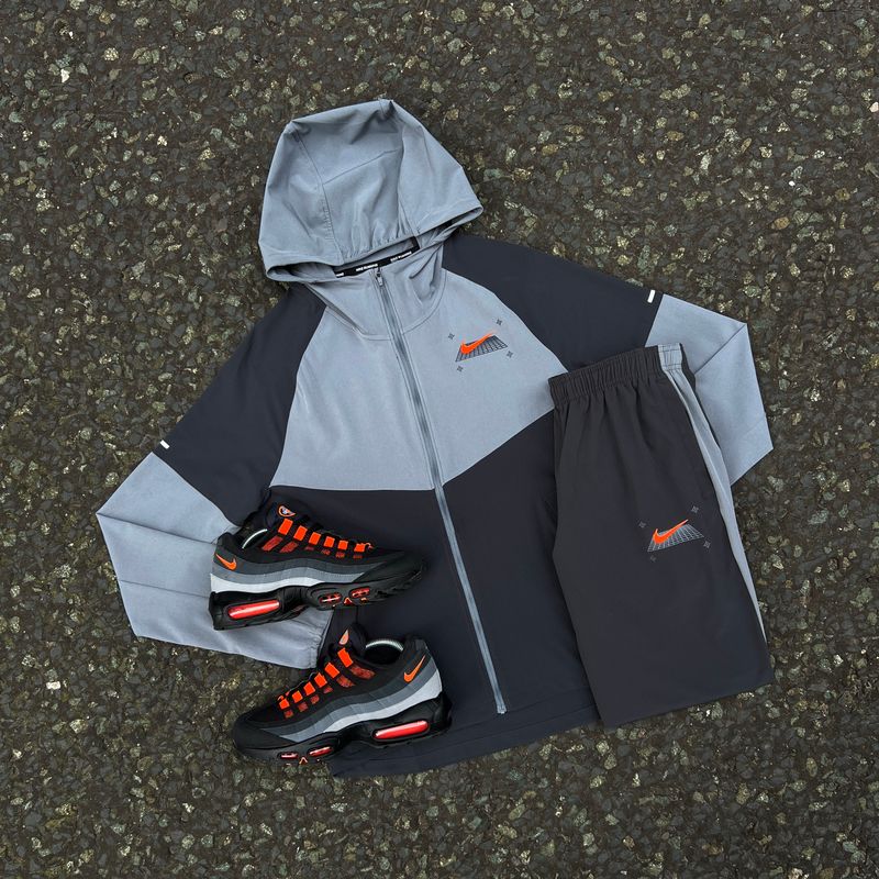 Nike Challenger Performance Set