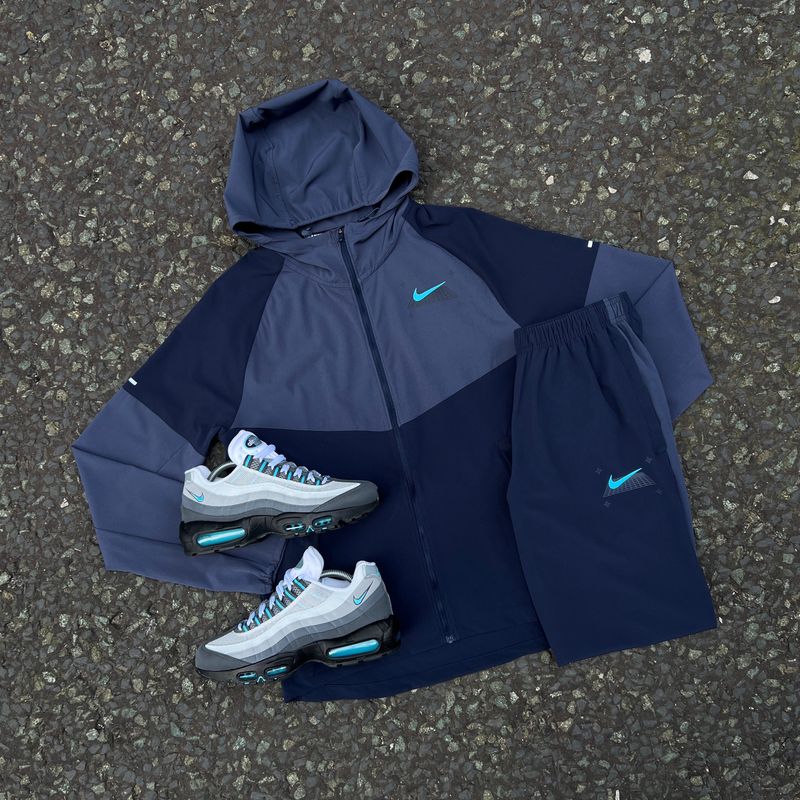 Nike Challenger Performance Set