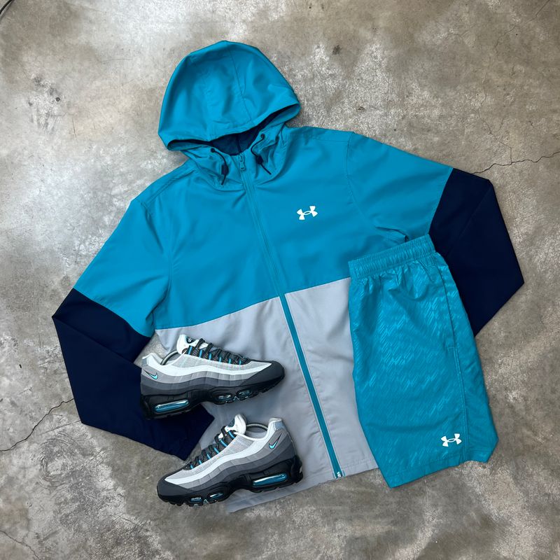 Under Armour Windrunner