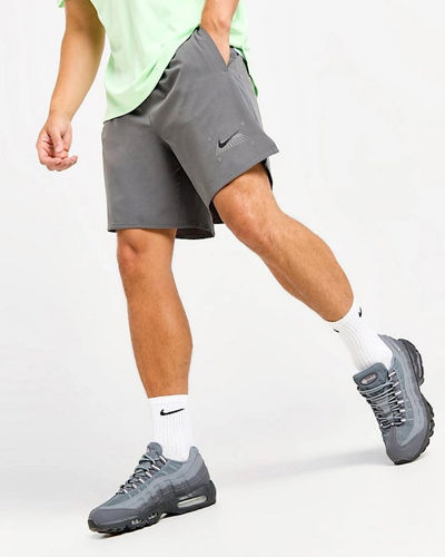 Nike Challenger Grid Shorts Iron Grey