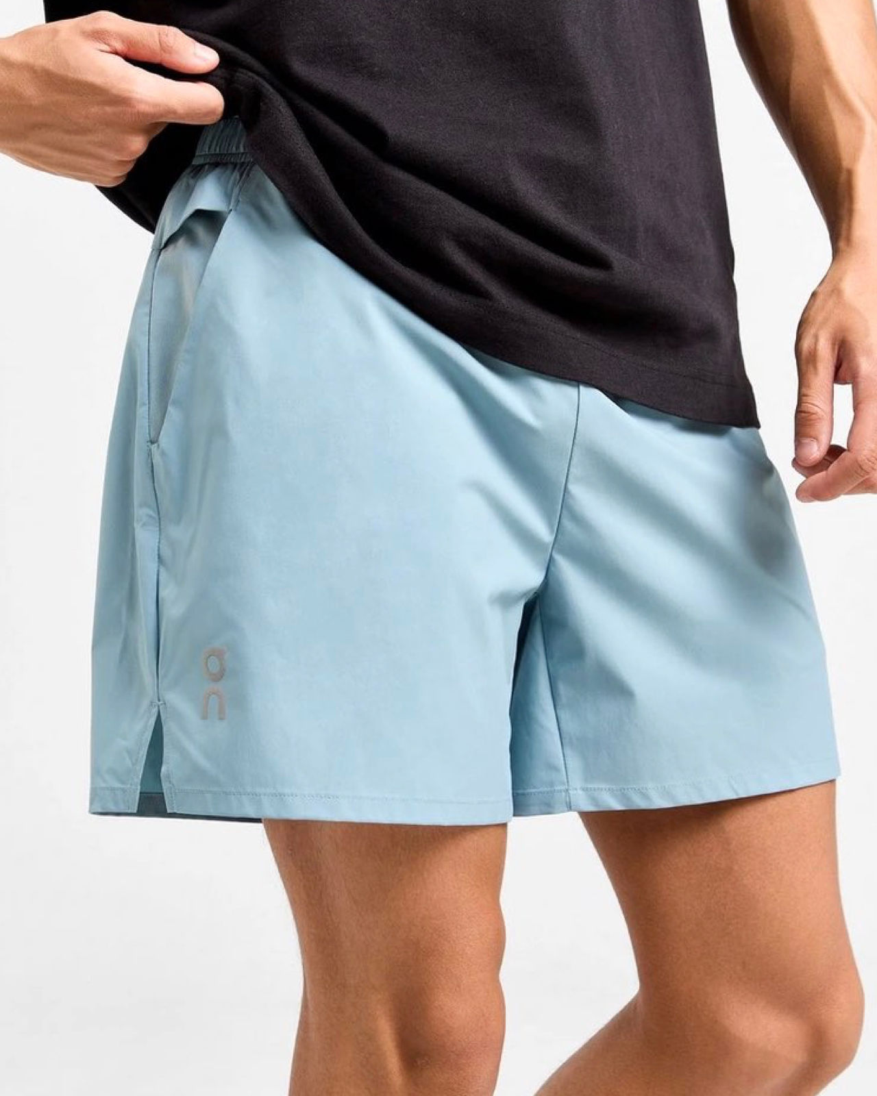 On Running Essential Shorts Blue
