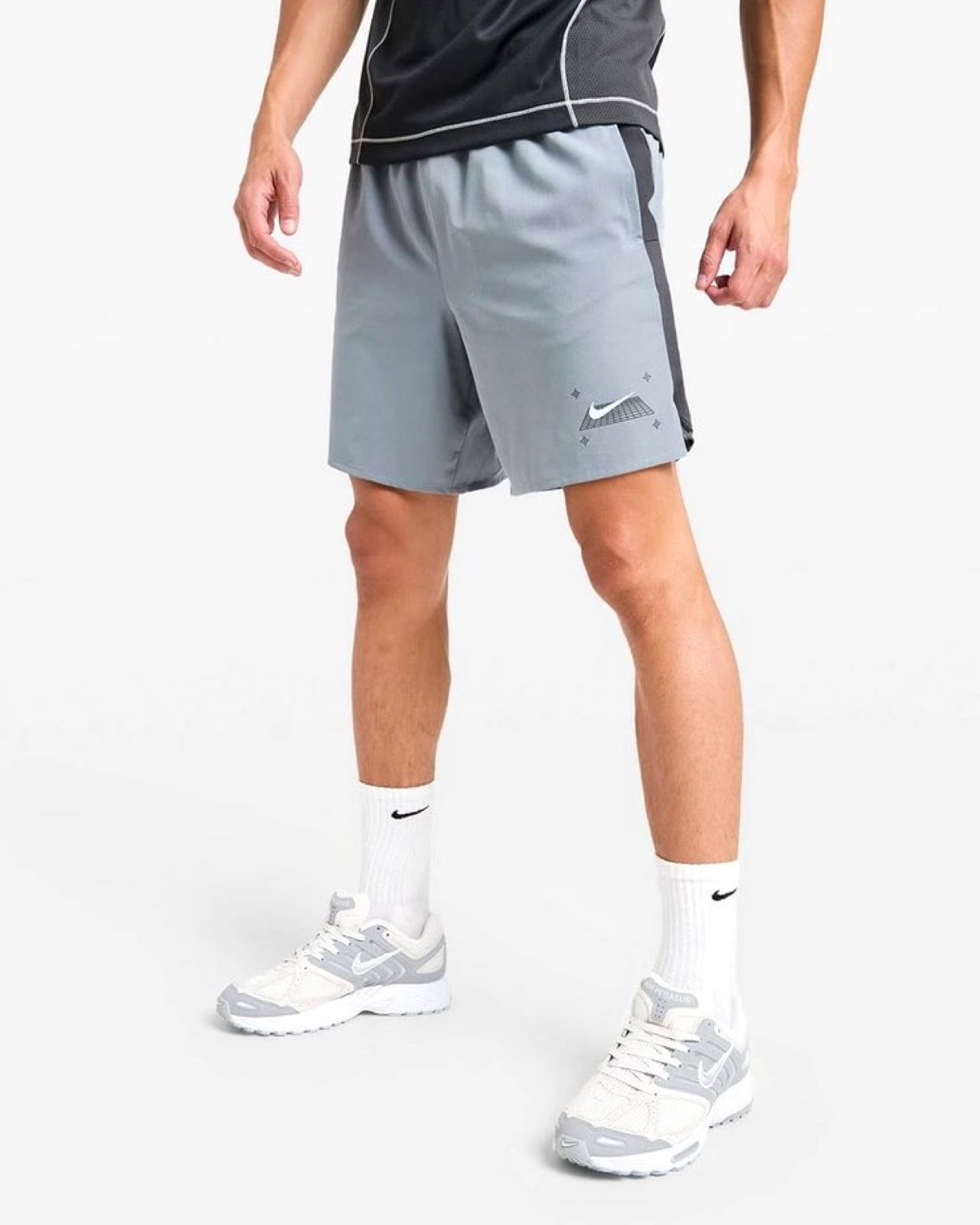 Nike Challenger Grid Shorts Black
