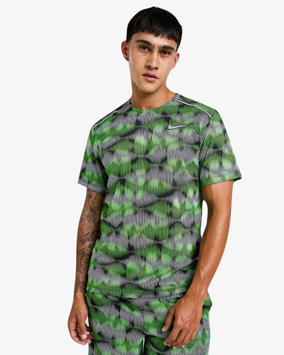 Nike Festival Miler T-Shirt Black/Green Strike