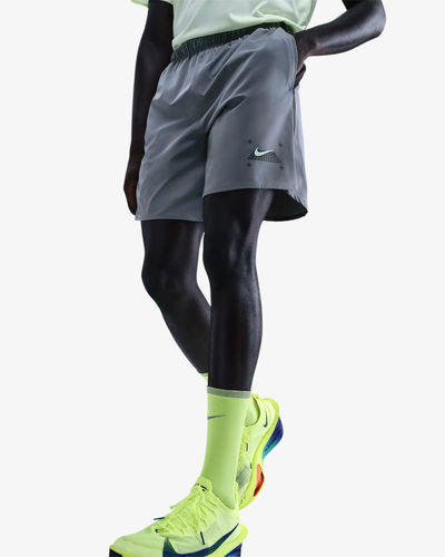 Nike Challenger Grid Shorts Grey