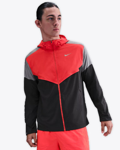 Nike Impossibly Light Windrunner Crimson Fog