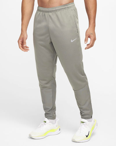 Nike Therma Sphere Track Pants Black