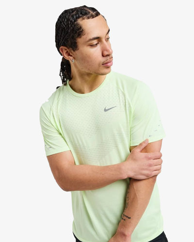 Nike Stride T-Shirt Barely Volt