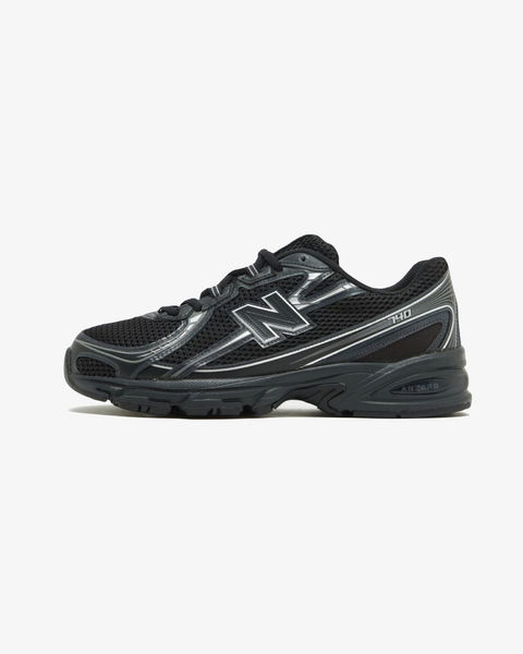 New Balance 740 Black