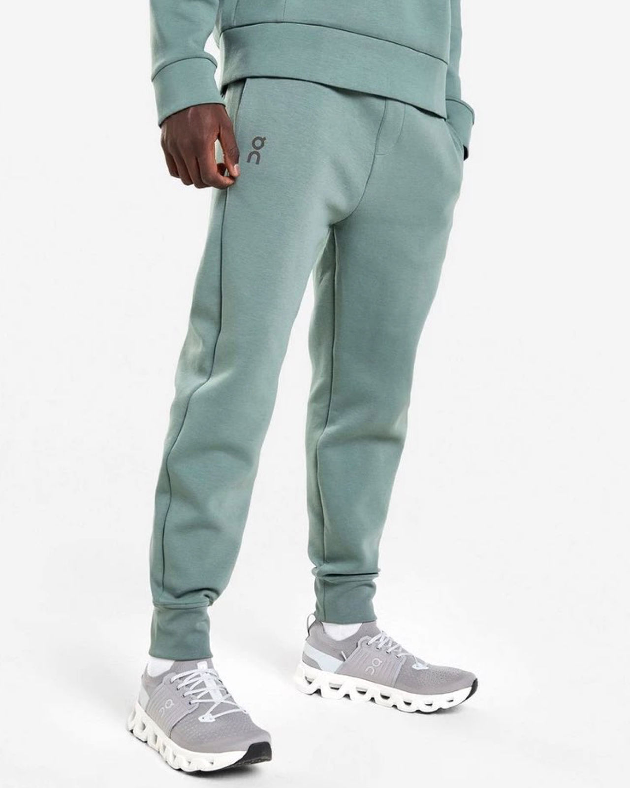 On Running Tech Track Pants Taiga