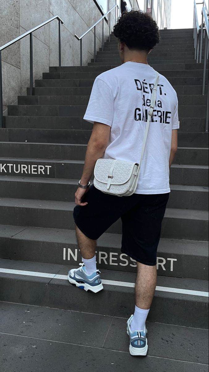 Customer outfit 34