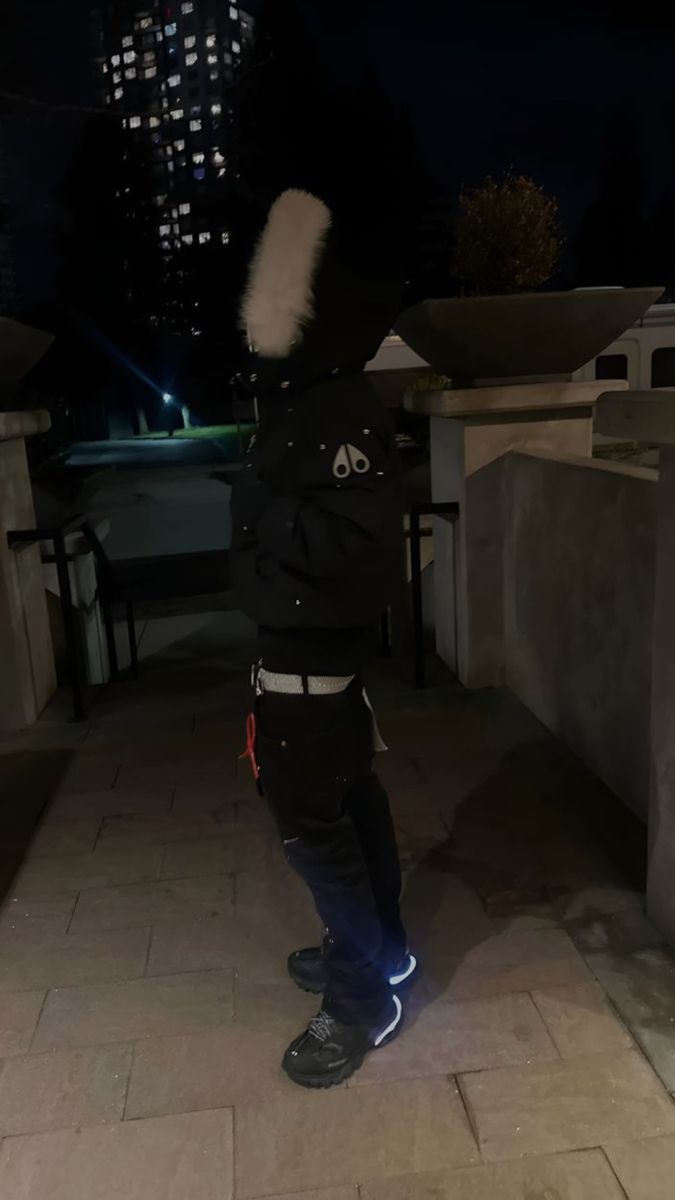 Customer outfit 17