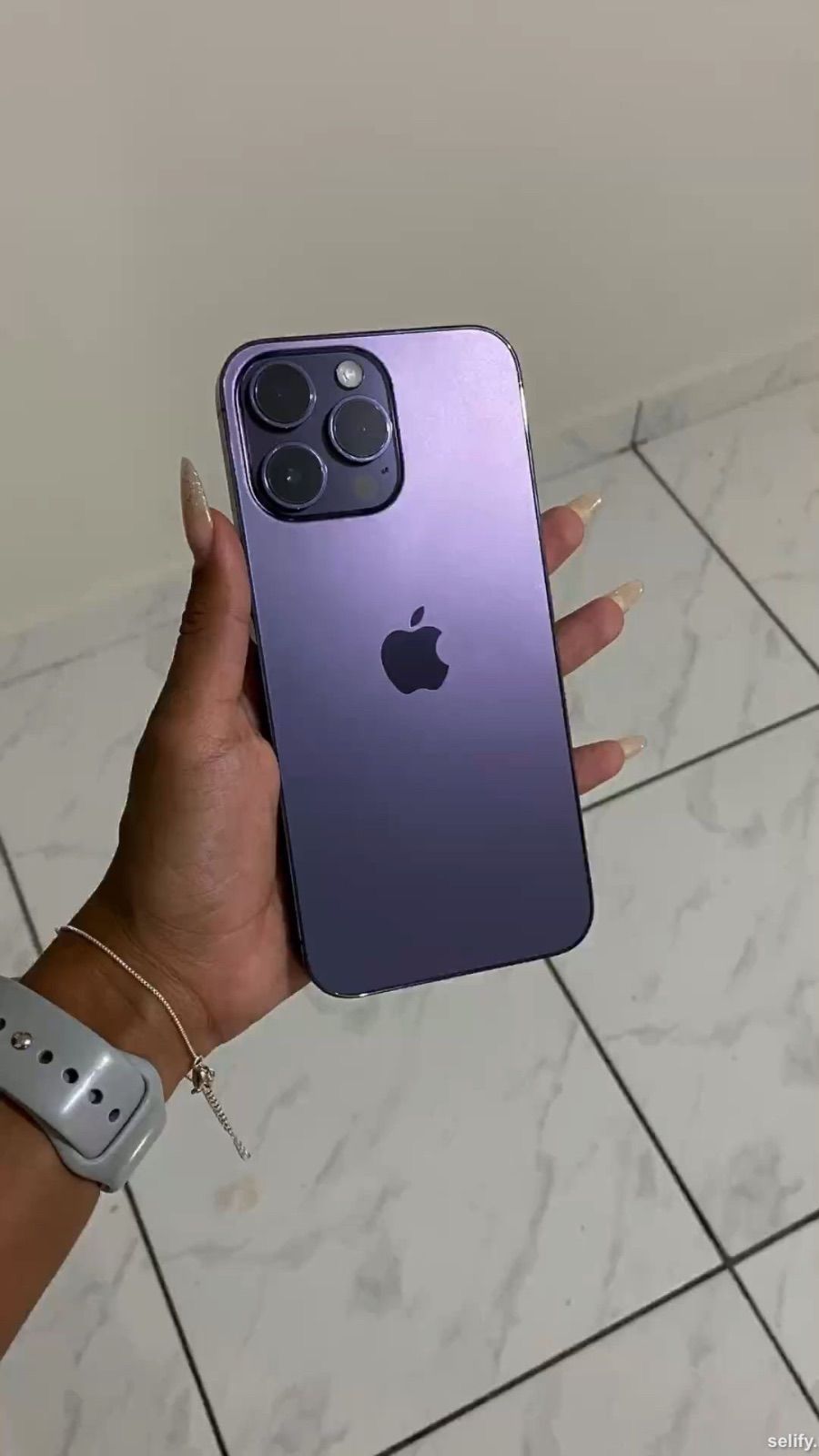 iPhone 14 pro thumbnail 2