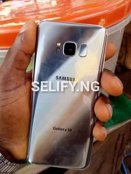 UK used Samsung galaxy S8  thumbnail 3