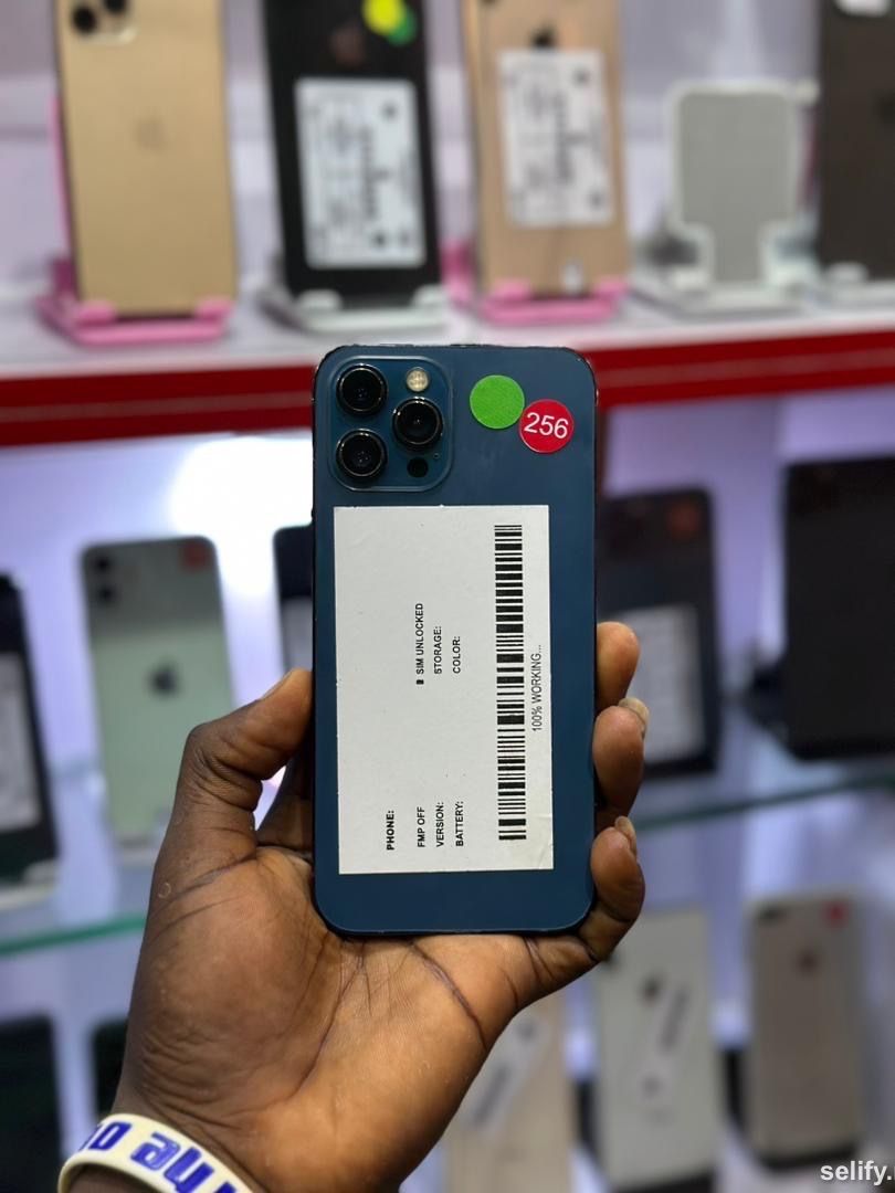 Uk use iPhone 12pro max 256gig for sell at a very good rate