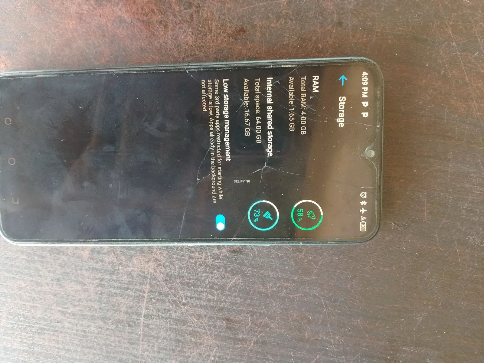 Spark Series London Used iPhone XR 64GB - Original Charger & Accessories thumbnail 4