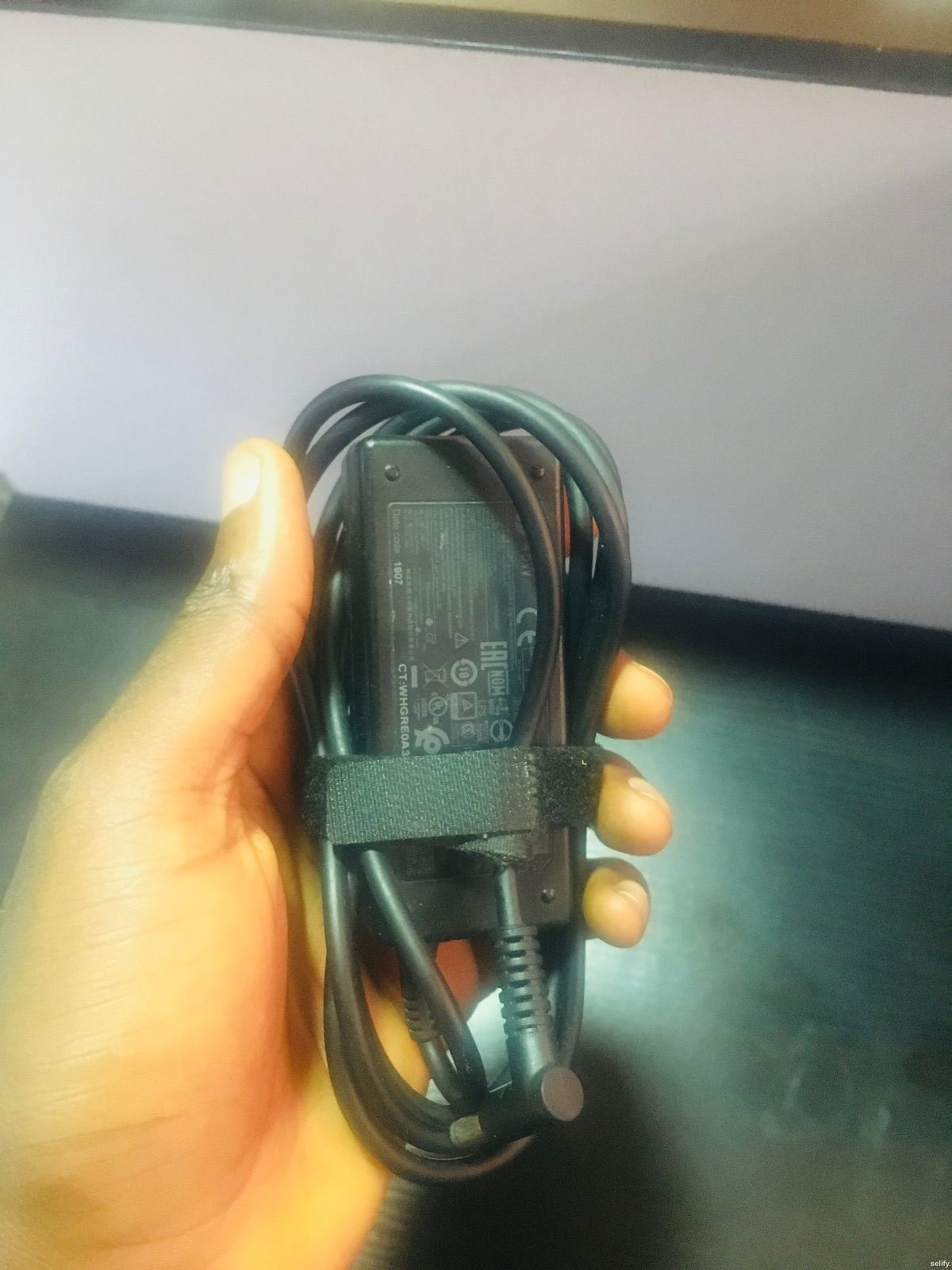 Direct follow come UK USED Laptop charger available for sale