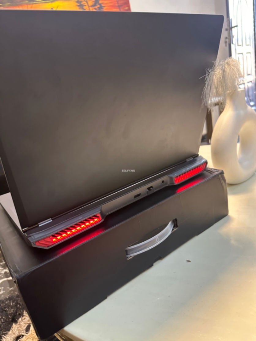AMI  GAMING LAPTOP 🔥 OPEN BOX  Brand: AMI  RTX 4060 Graphics Card  16GB RAM  1TB Storage  16-Inch Display  Processor: Intel Core i9-12900HK  Graphics: NVIDIA GeForce RTX 4060 8GB  Operating System: Windows 11 Pro thumbnail 4