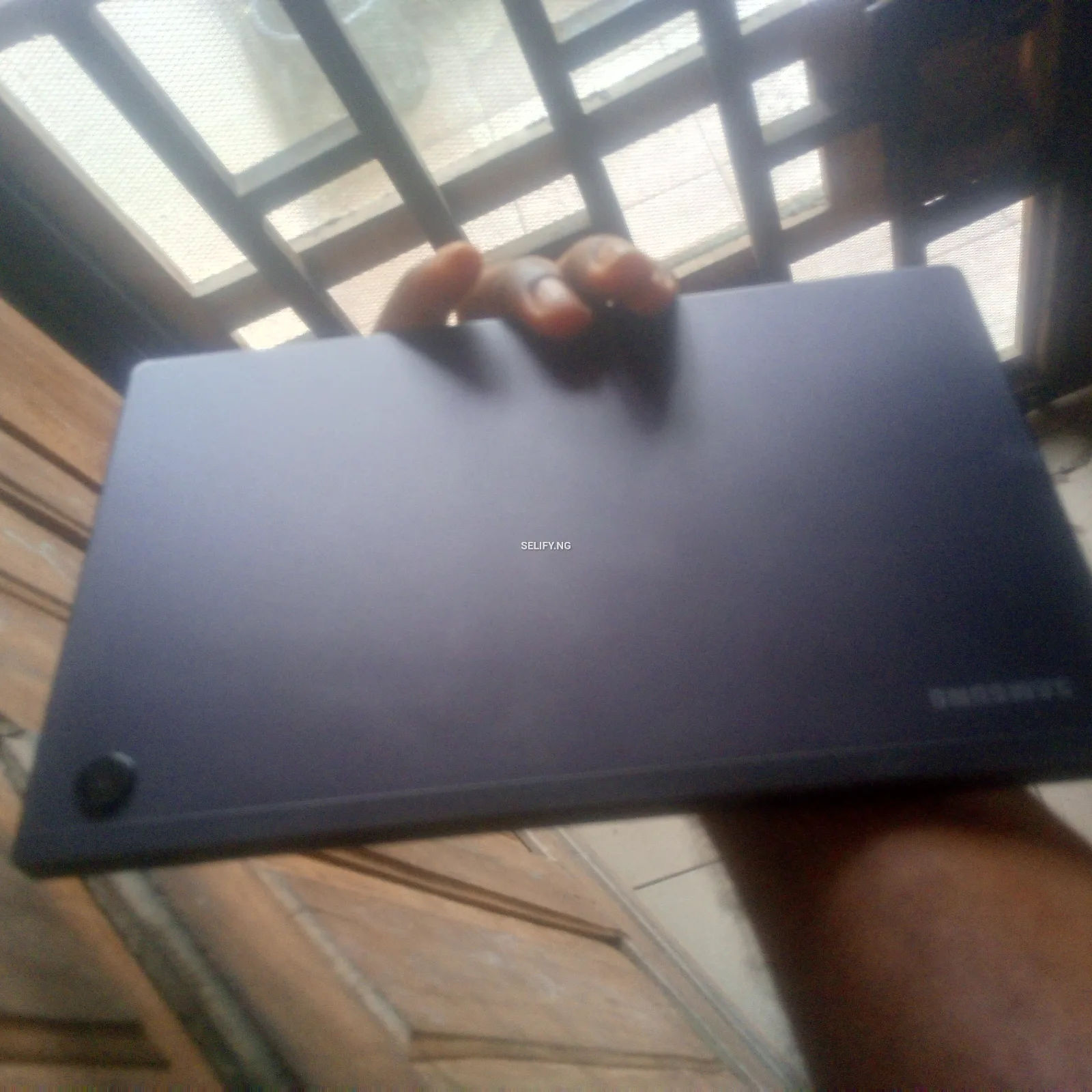 London Used Samsung Galaxy Tab S6 Lite – Original Charger & Accessories