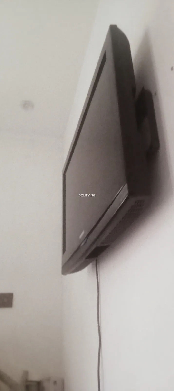 Neatly used TV for sale  - image 1
