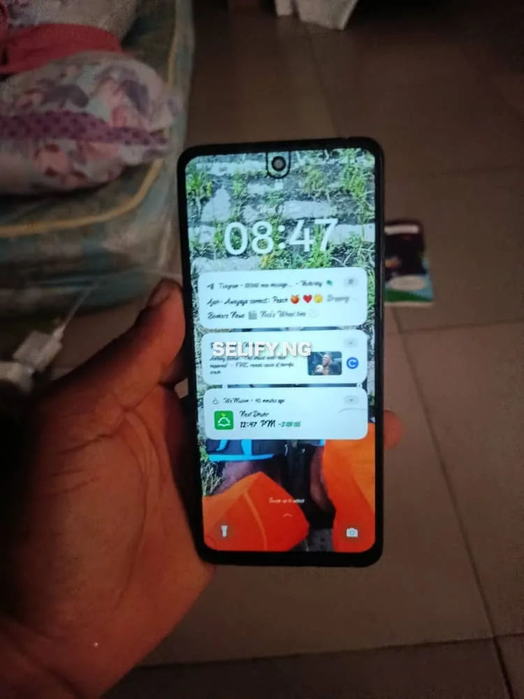 Oppo A3 London Used – Original Charger & Receipt Included