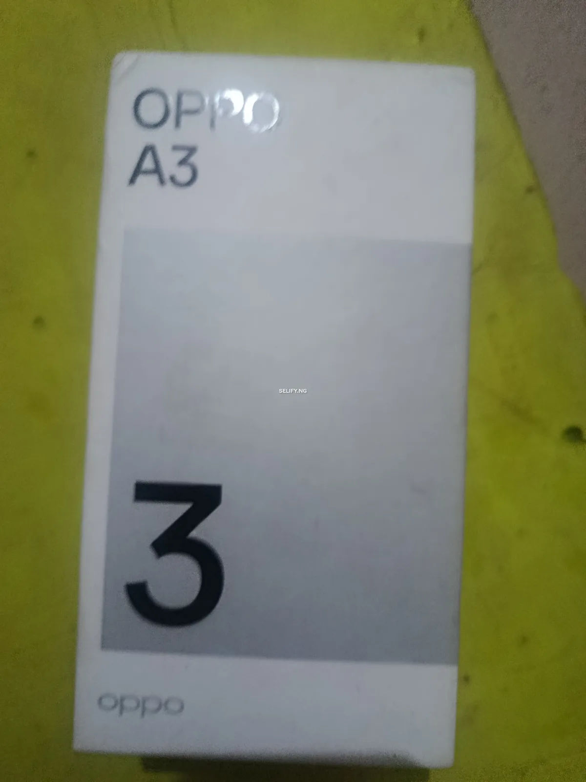 Oppo A3 London Used – Original Charger & Receipt Included thumbnail 3