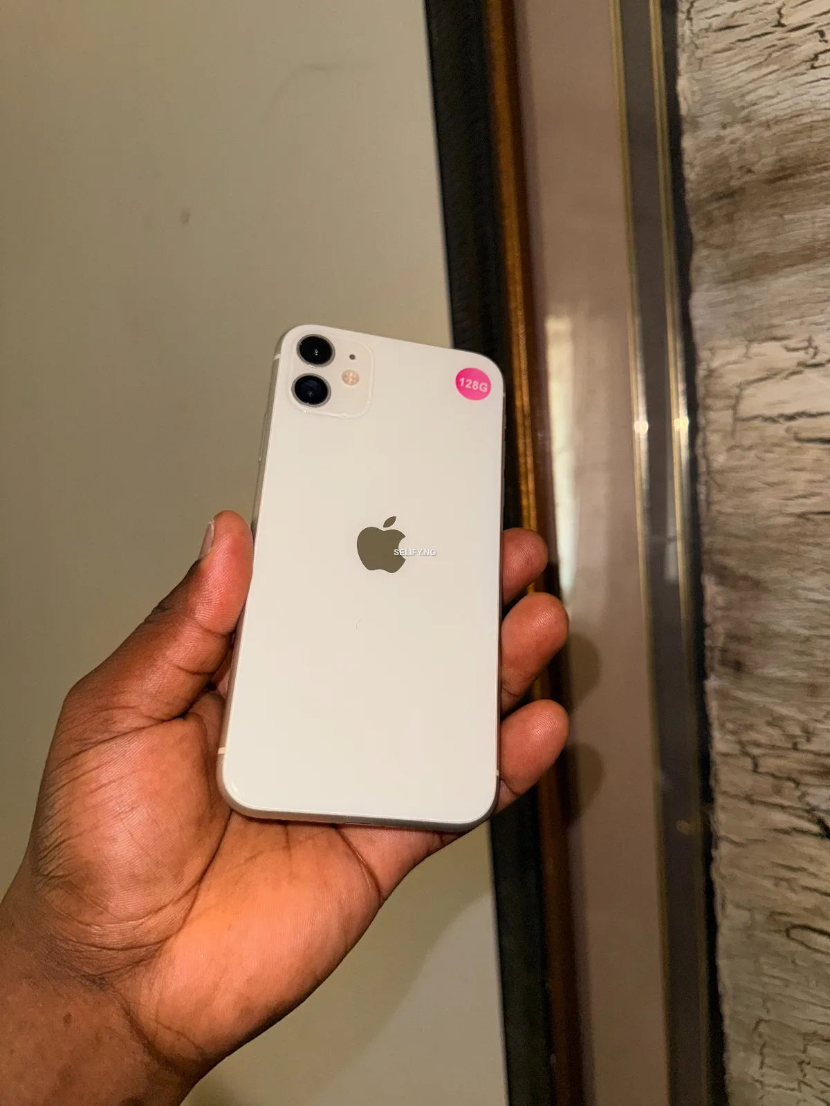 London Used iPhone 11 128GB –  Battery 90 percent thumbnail 2