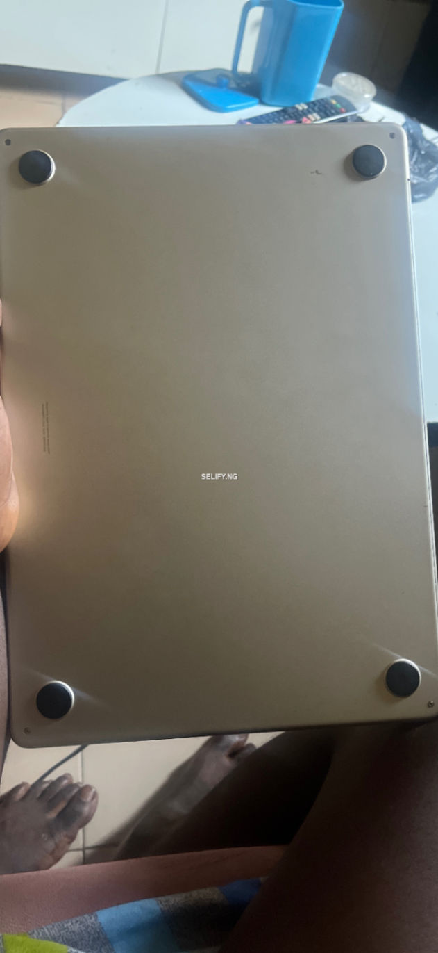 APPLE MCBOOK AIR 2023 15 inch 8GB RAM thumbnail 3
