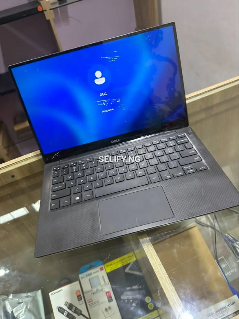Dell XPS 13 9360  thumbnail 4