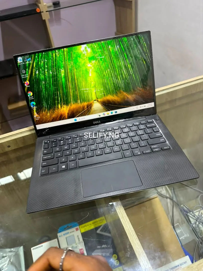 Dell XPS 13 9360  - image 1