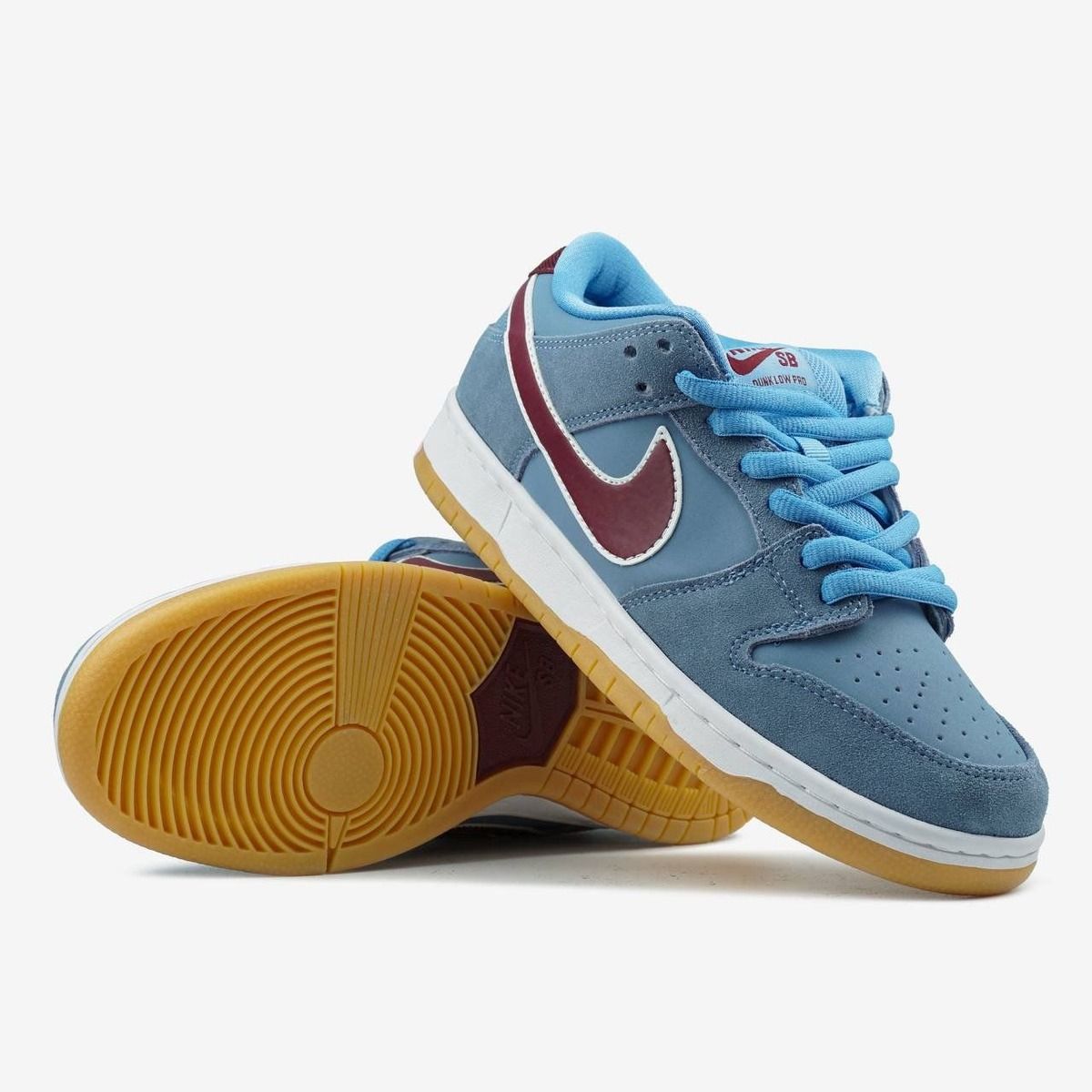 Nike SB Dunk Philadelphia Phillies