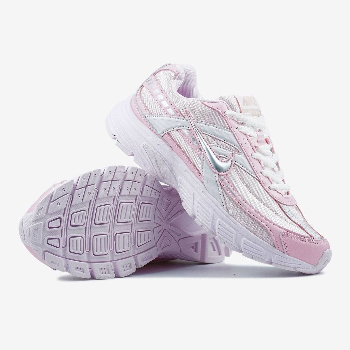 Nike Initiator