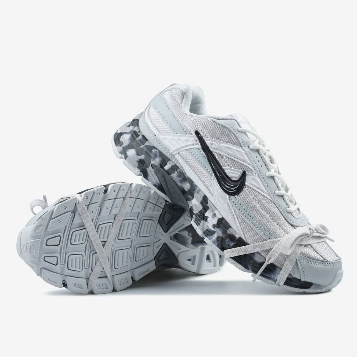Nike Initiator