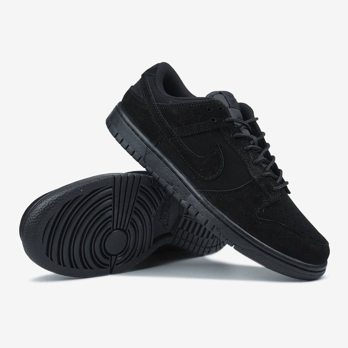 Nike SB Dunk Triple Black
