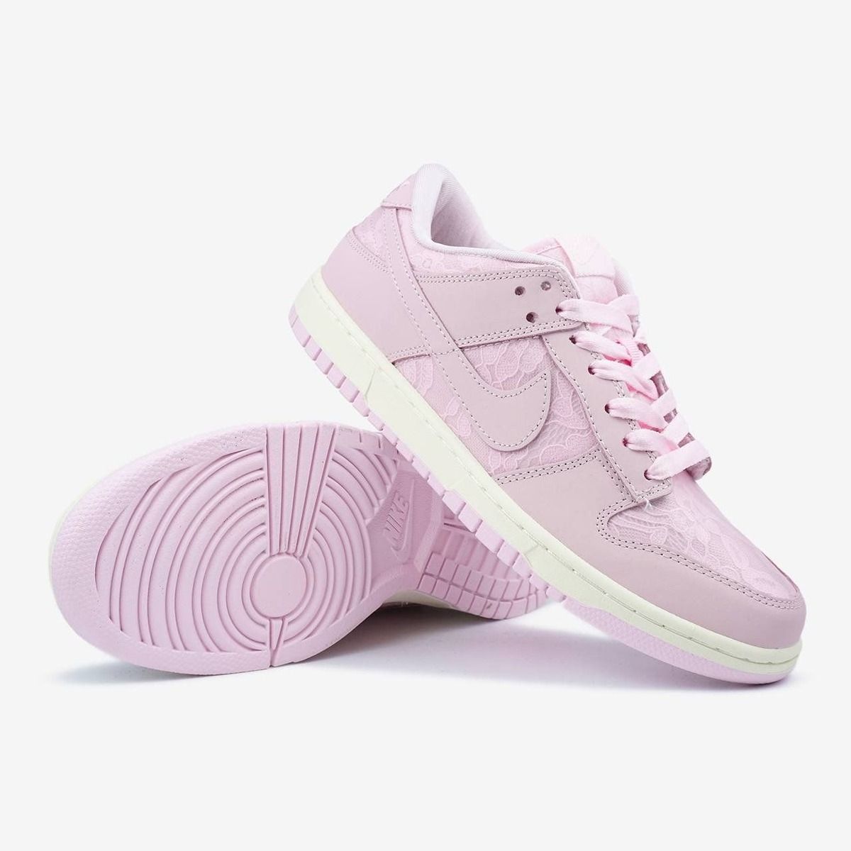 Nike SB Dunk Low Lace Pack