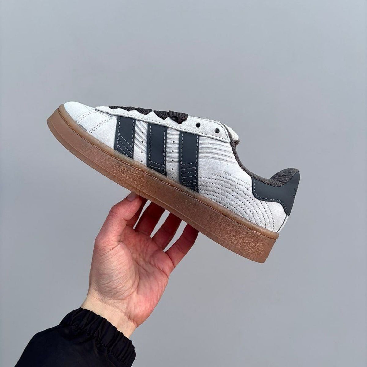 Adidas Campus 00s