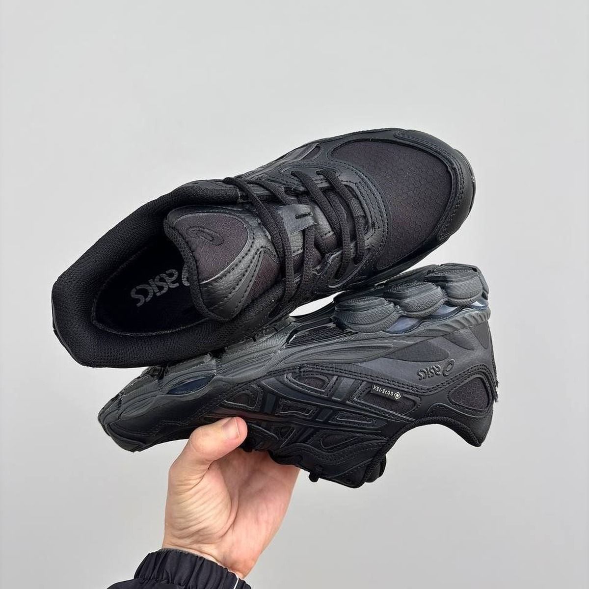 Asics NYC Termo All Black