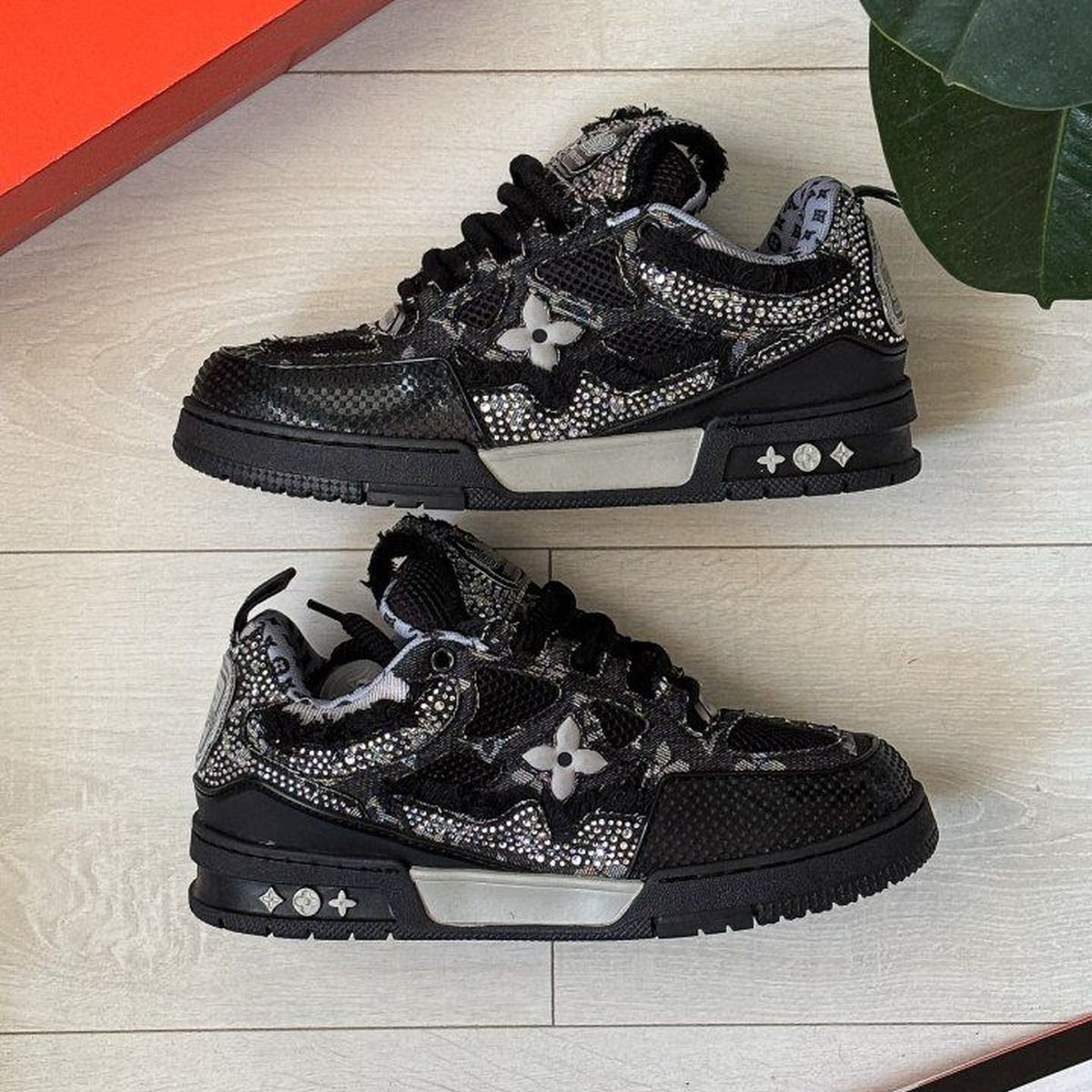 Louis Vuitton Skate 'Black Swarovski Monogram'