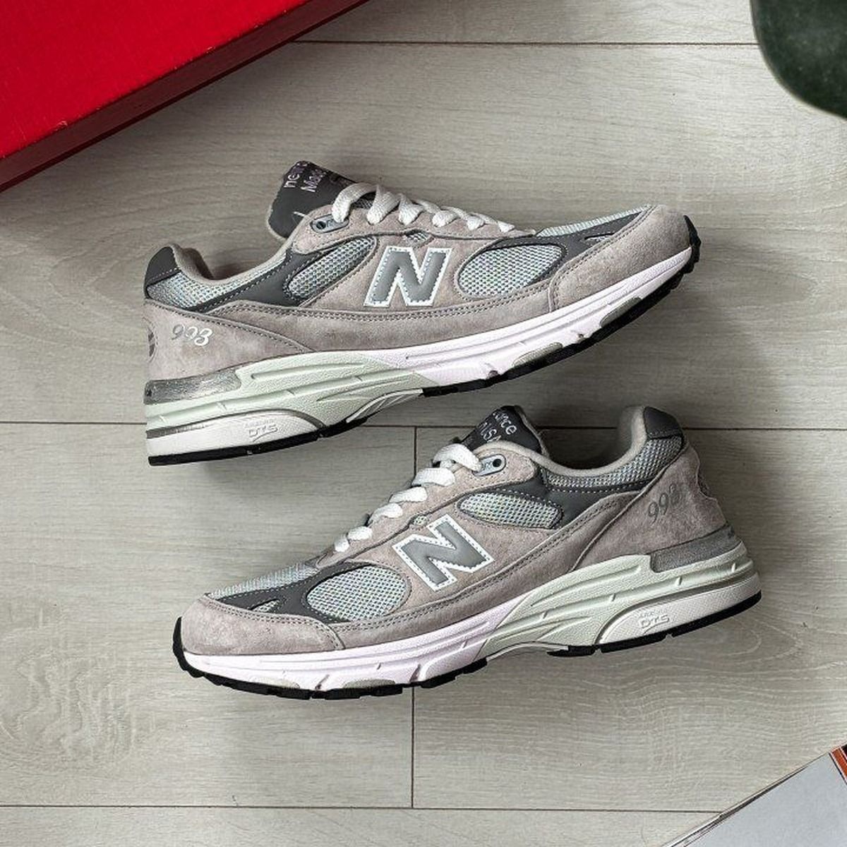 New Balance 993