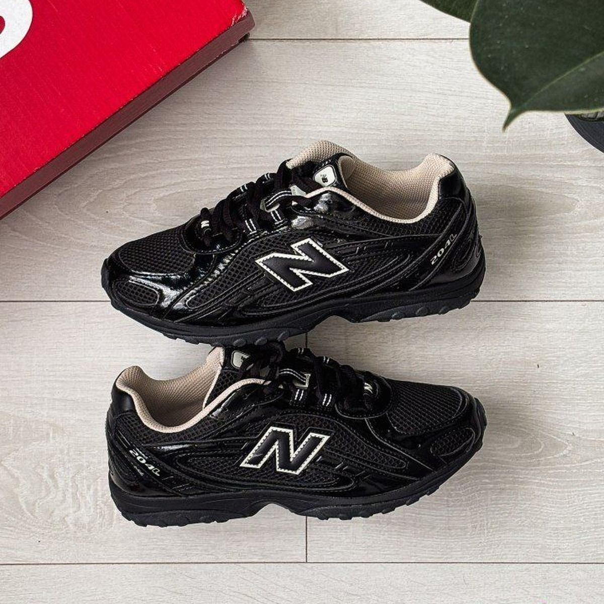 New Balance 204L