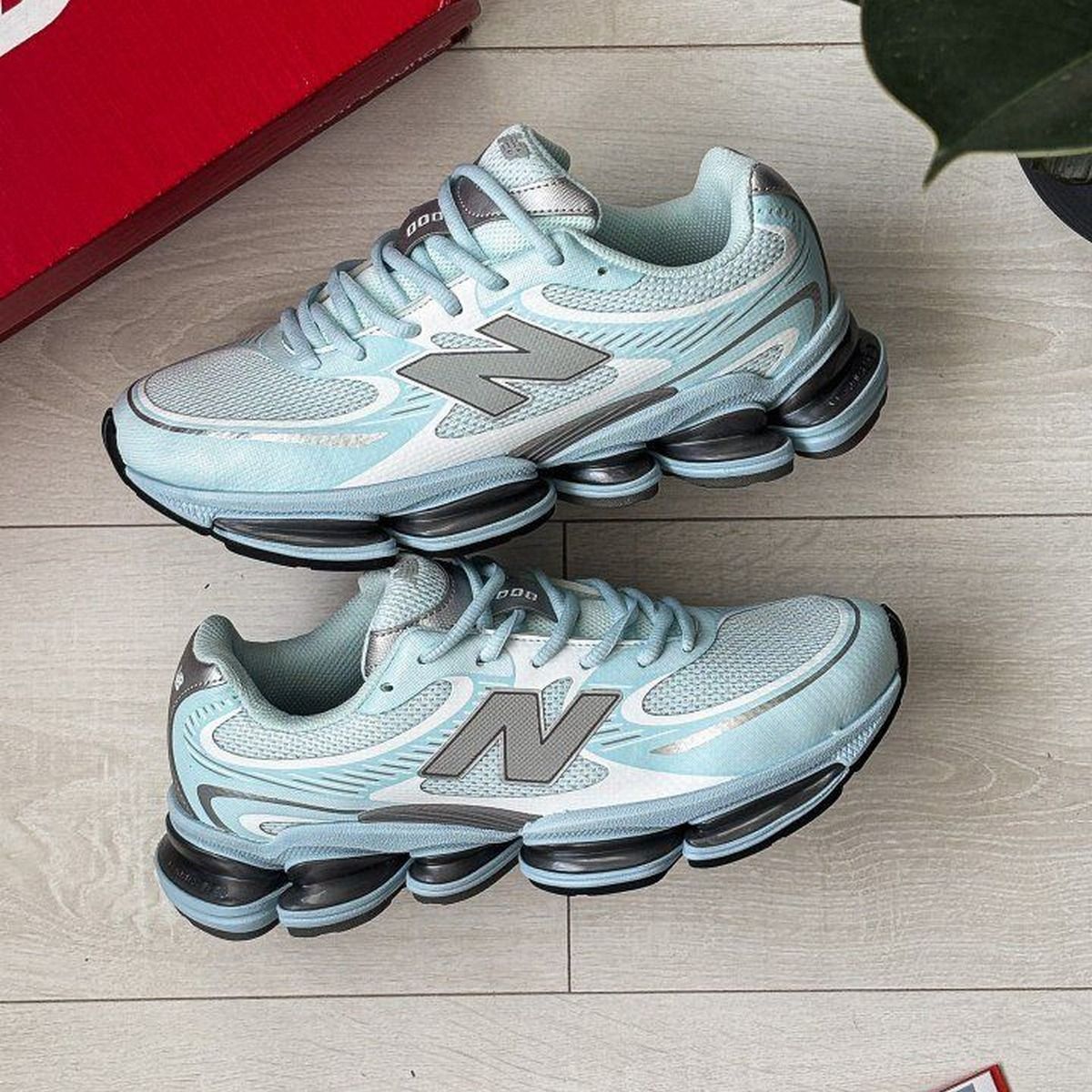 New Balance 2000