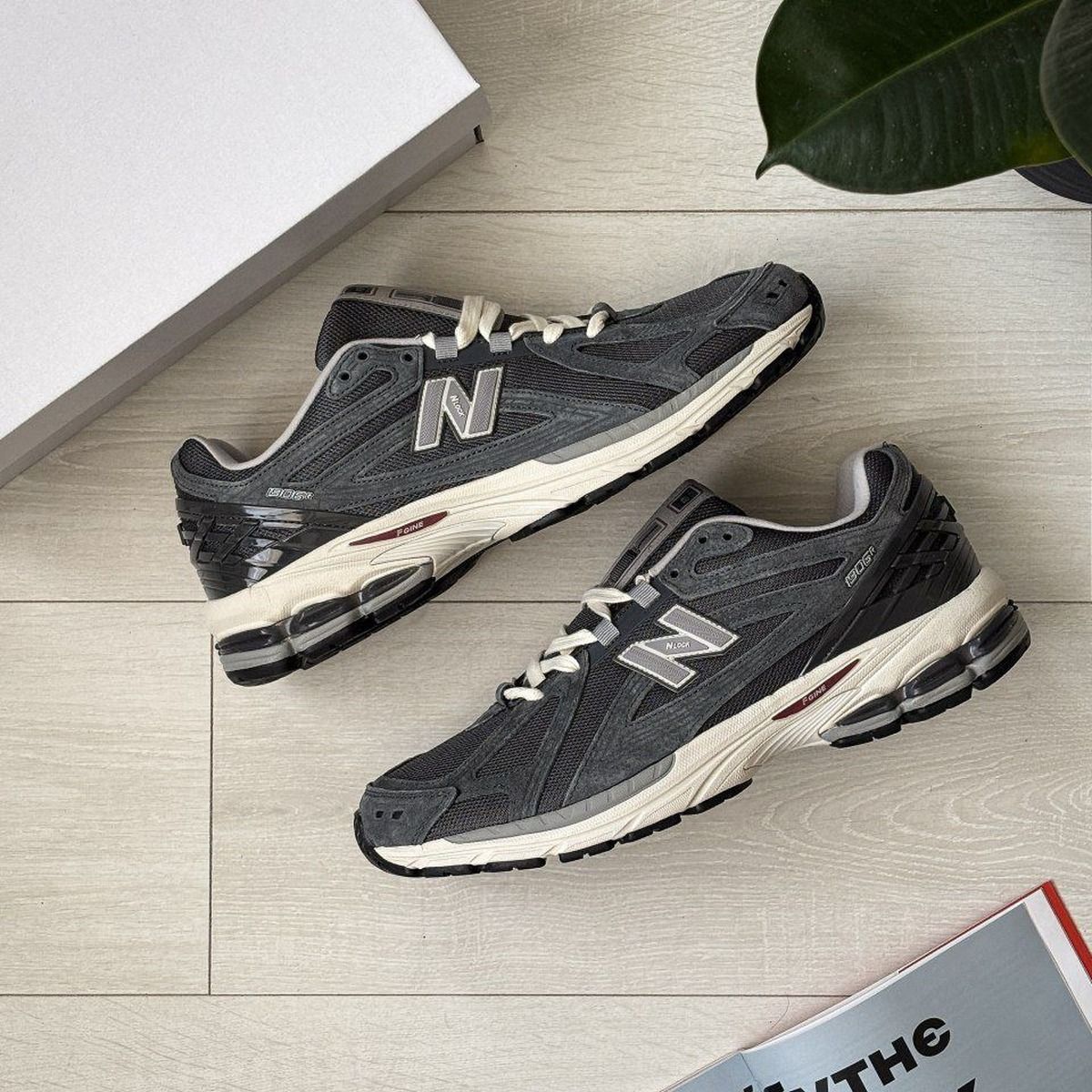 New Balance 1906R