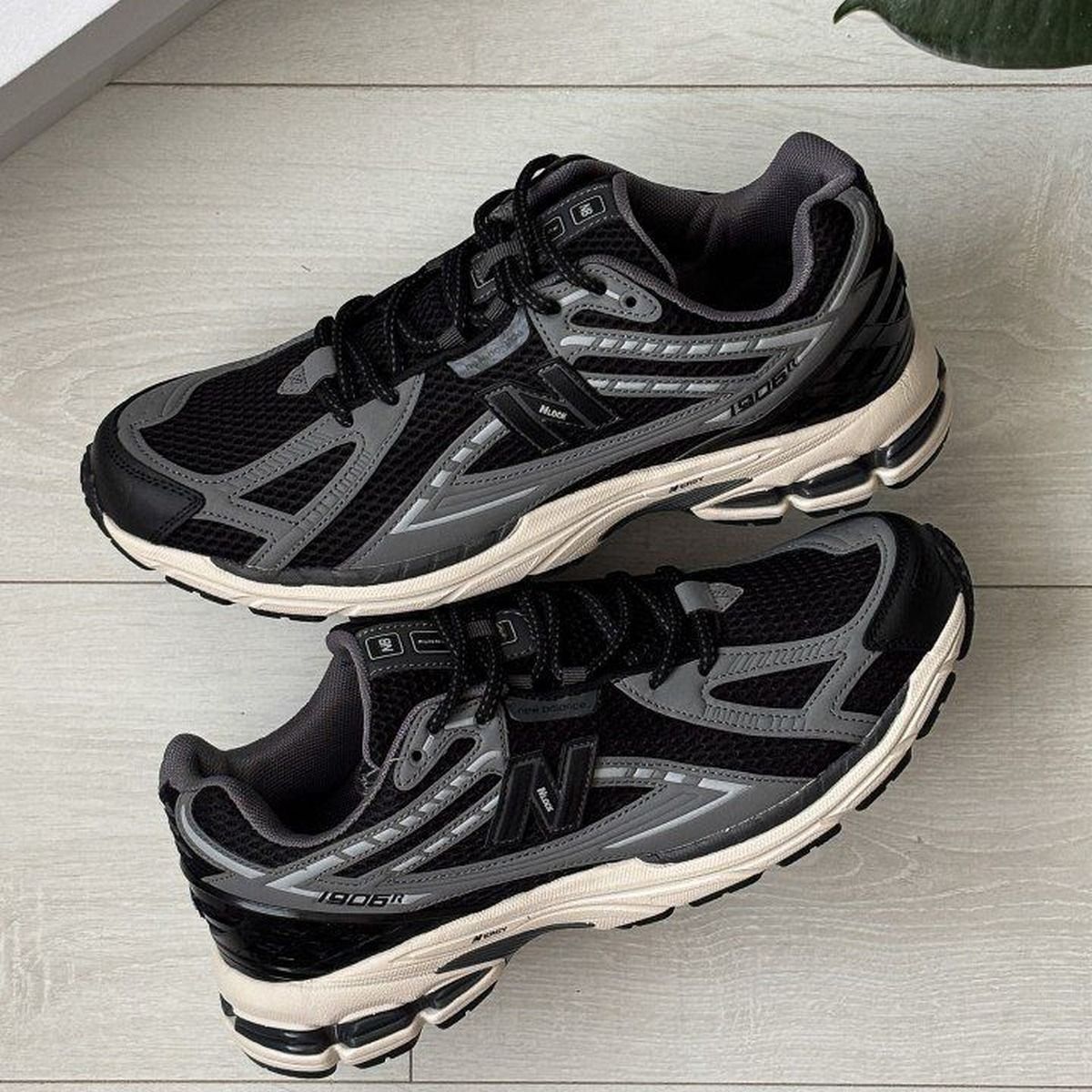 New Balance 1906R