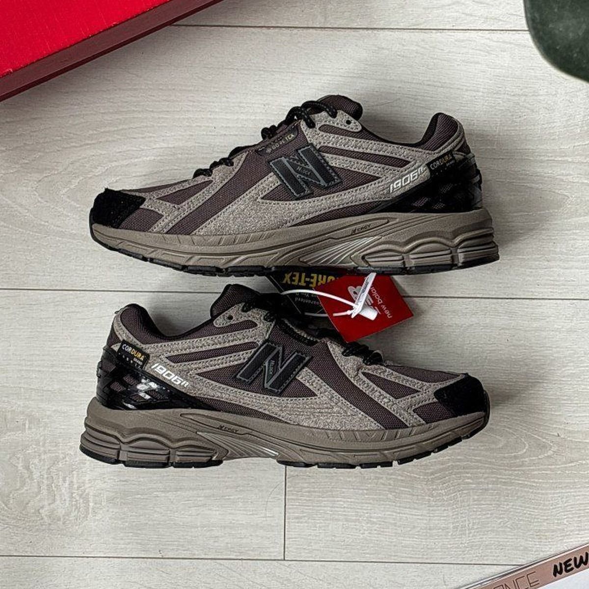 New Balance 1906R