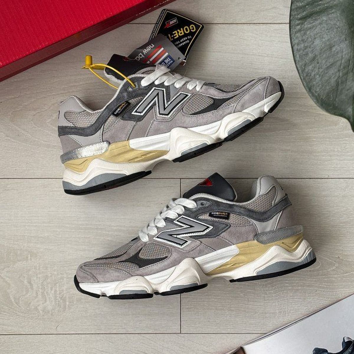 New Balance 9060