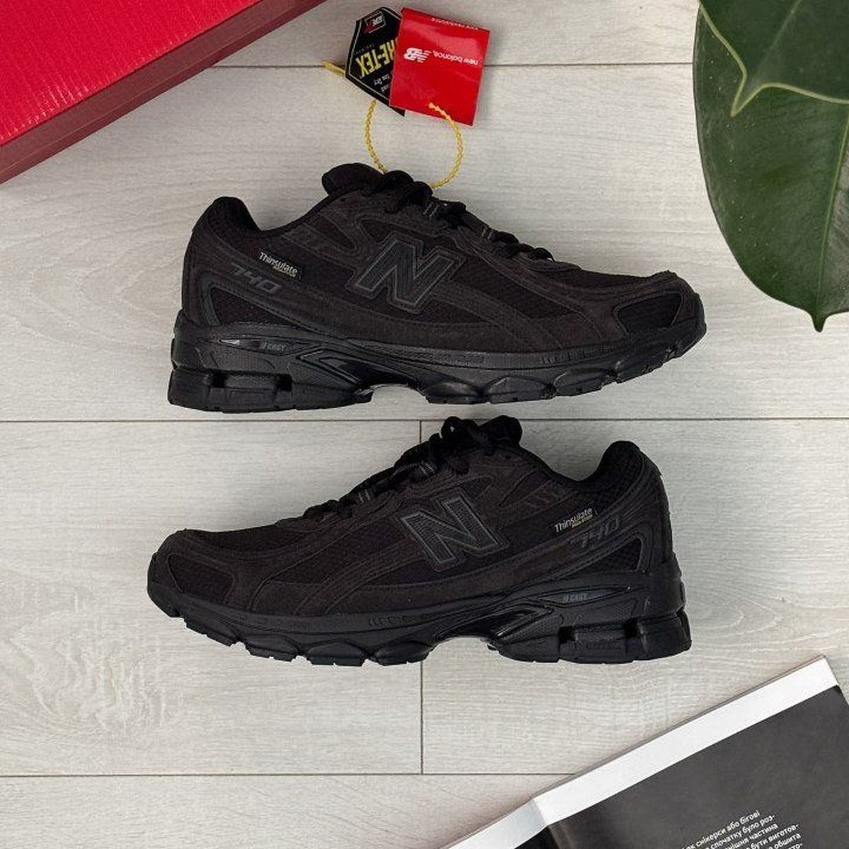 New Balance 740