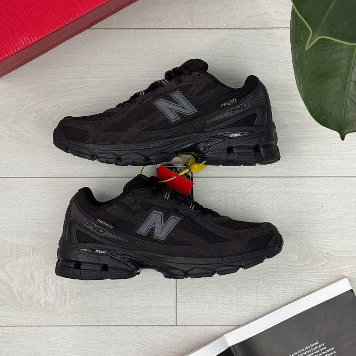 New Balance 740