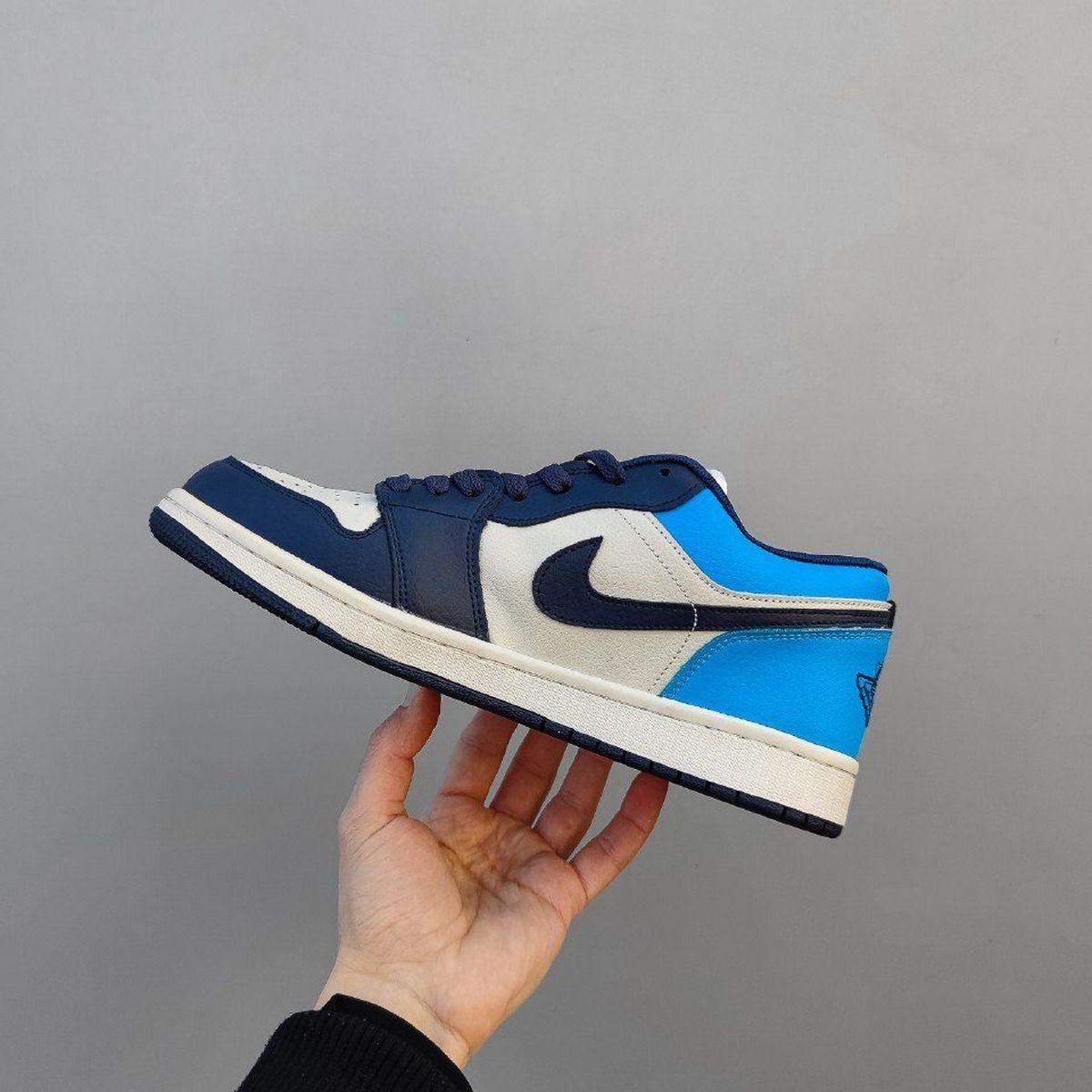 Nike Air Jordan Retro 1 Low